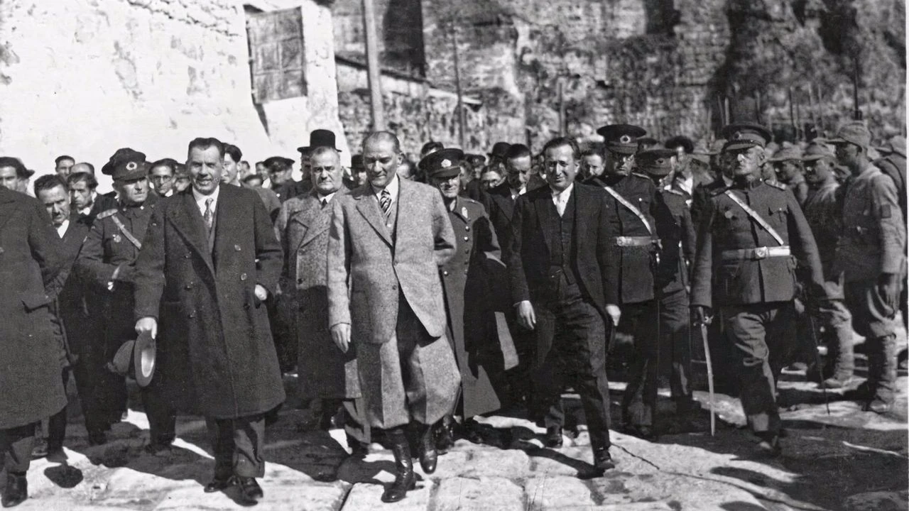 Atatürk and Alanya